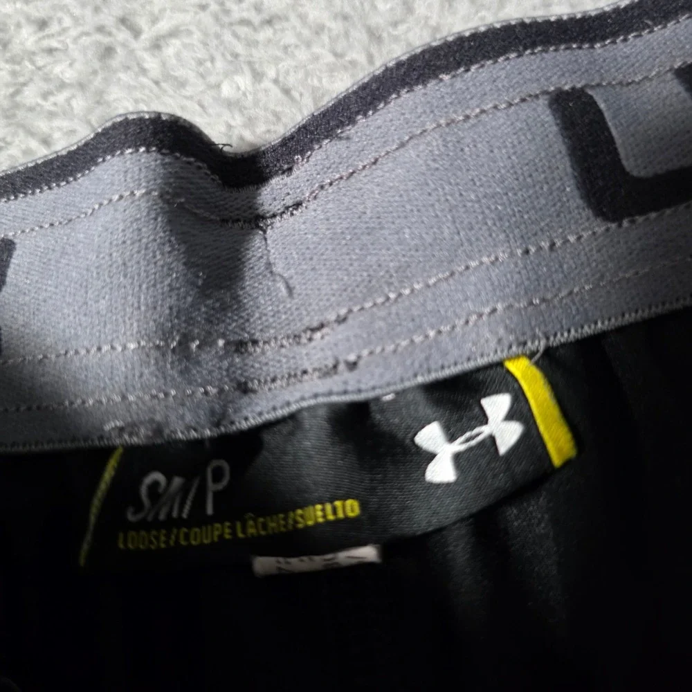 Under Armour Mens Small Athletic Shorts Black Mizzou Tigers NCAA Loose Fit